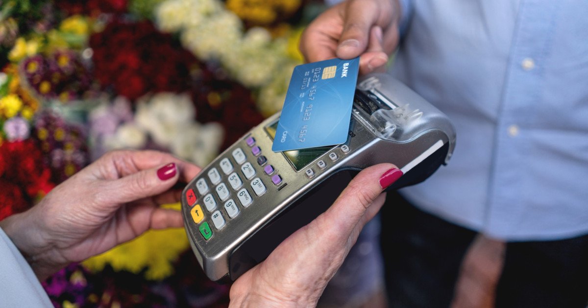 Vânzări record de flori de 1 Martie. Dăruitul, ritual social sau obligație?