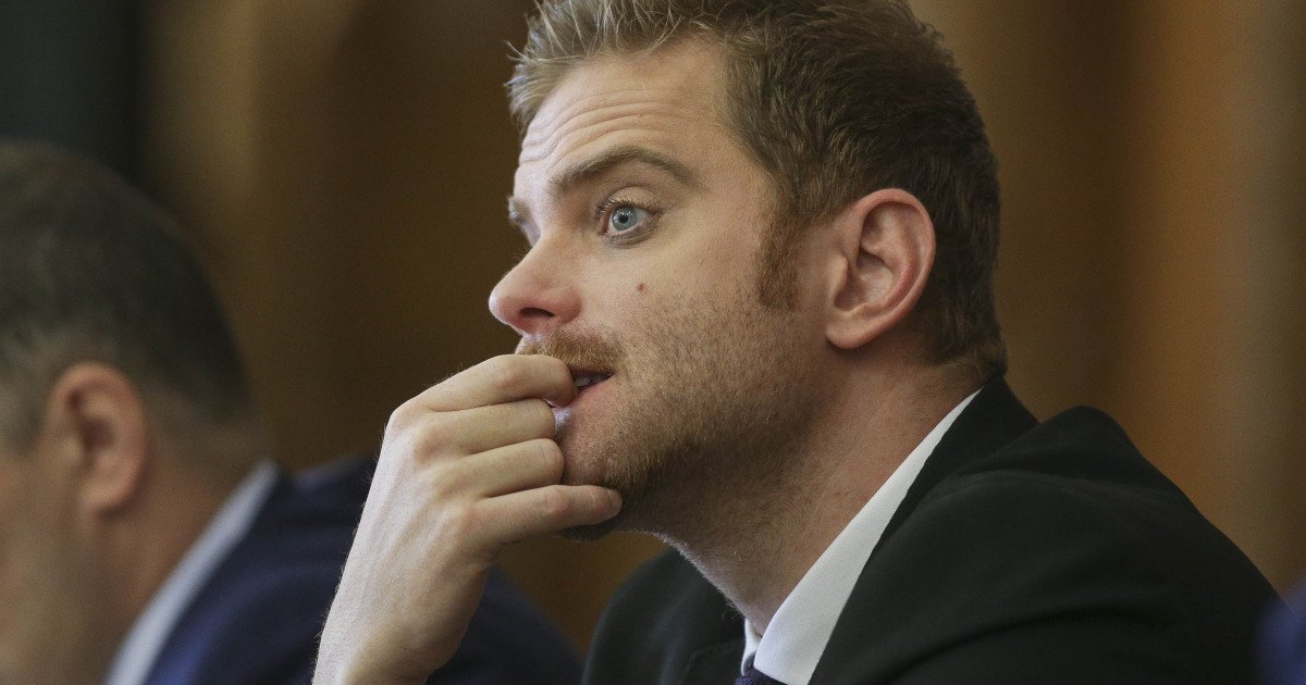 Ilan Laufer, fostul ministru pentru Mediul de Afaceri, a fost implicat marți dimineață într-un accident rutier în centrul Bucureștiului