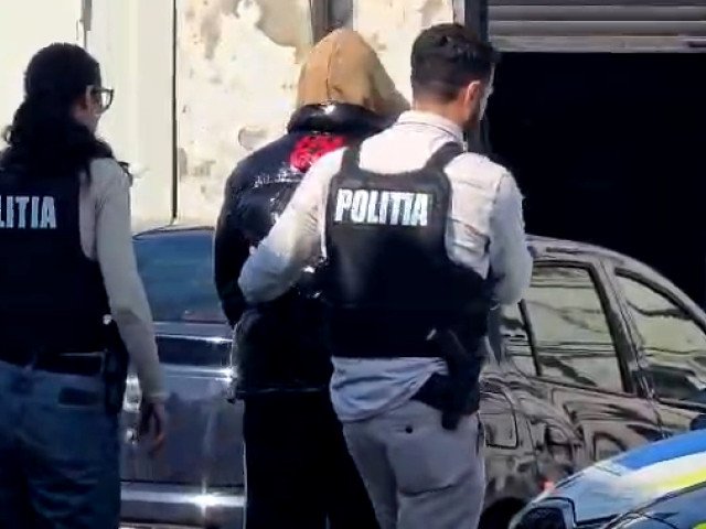 aGFzaD1iMDJiZWNlNjIyZGMzMDRkMTdhYzJiOTA5OGNiMjAxNA.thumb_.jpg - StiriAlese