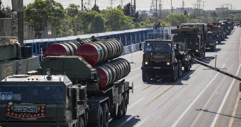 Iranul se pregătește pentru un război de lungă durată, în timp ce ofensiva coordonată dintre SUA și Israel continuă să atingă ținte strategice în regiune
