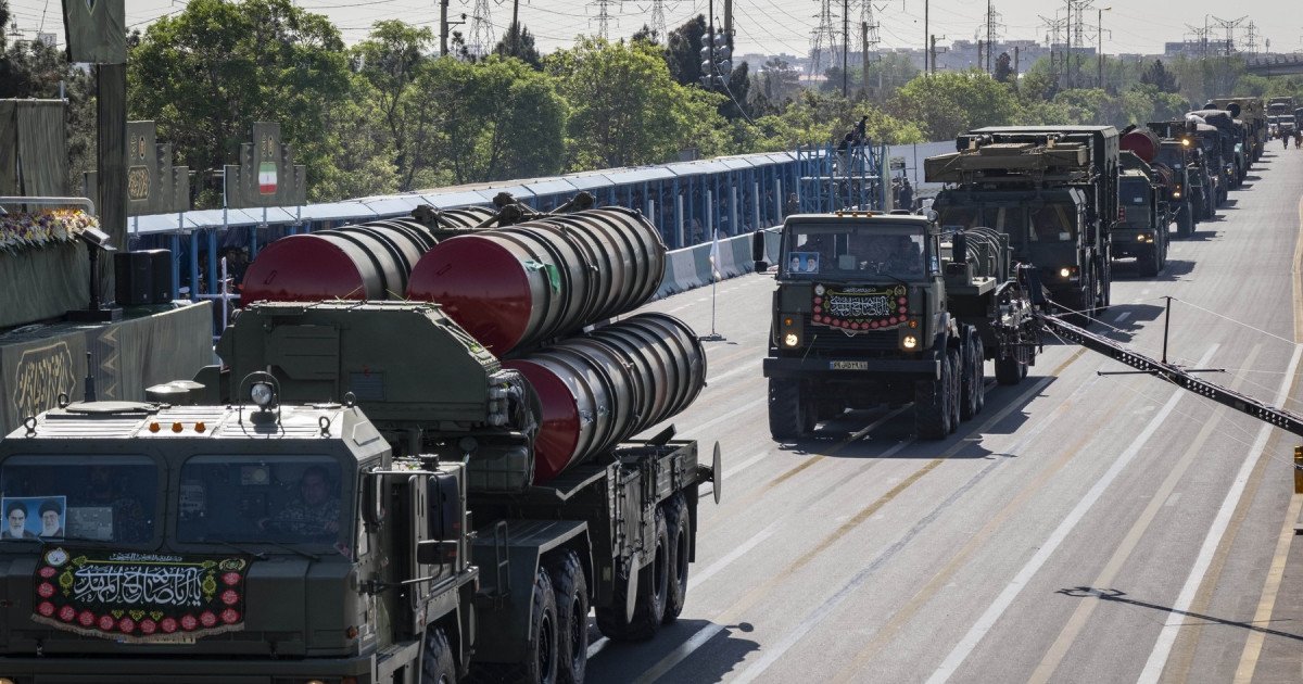 Iranul se pregătește pentru un război de lungă durată, în timp ce ofensiva coordonată dintre SUA și Israel continuă să atingă ținte strategice în regiune