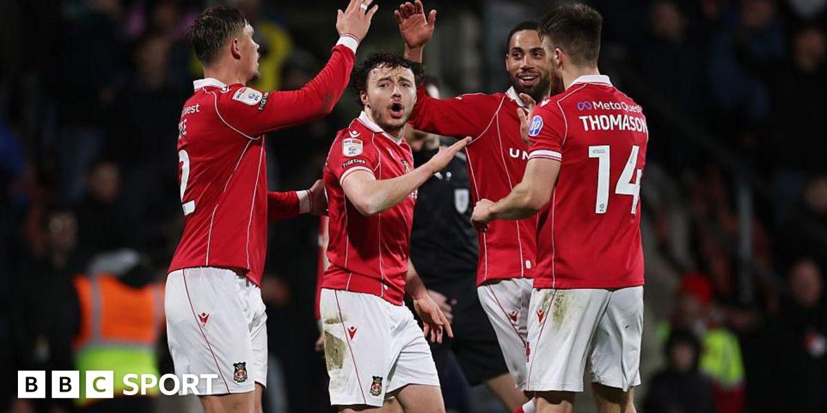 Wrexham înving Swansea și își întărește șansele în top șase