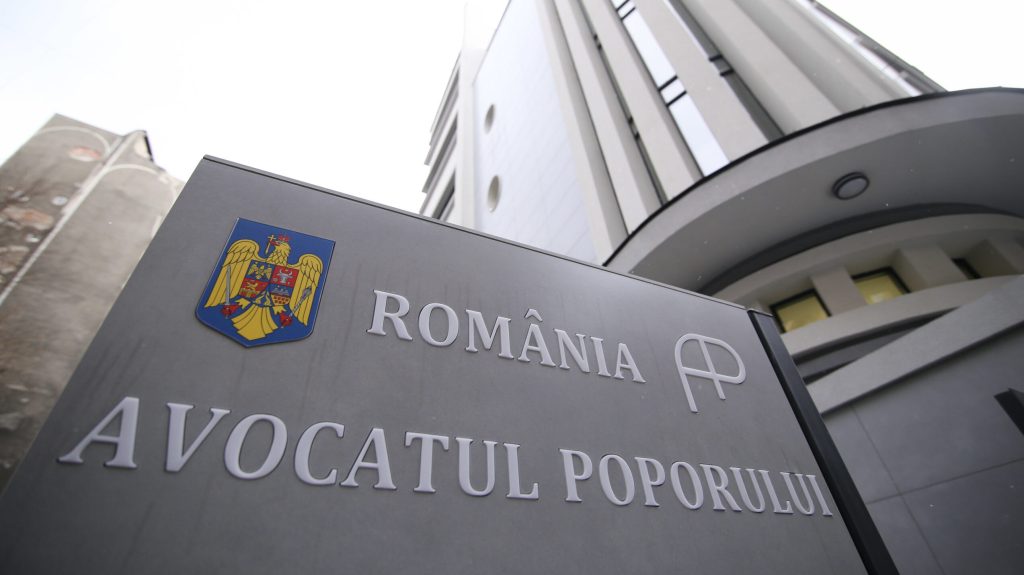 Avocatul Poporului contestă la CCR ordonanța privind reducerea posturilor din administrație