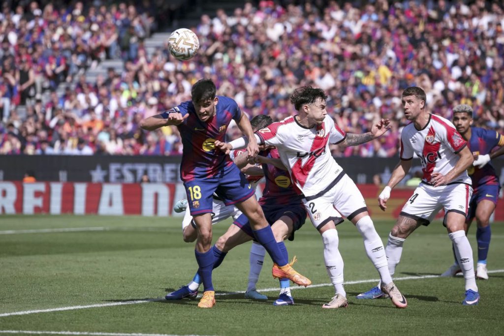 Barcelona câștigă în ultimele clipe, 1-0 cu Rayo Vallecano la Camp Nou Campionii Barcelonei își păstrează poziția de lider în La Liga, după o victorie muncită, scor 1-0, în fața unei Rayo Vallecano extrem de combative
