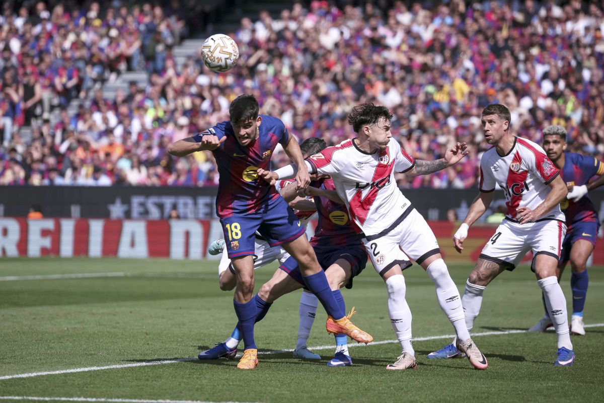 Barcelona câștigă în ultimele clipe, 1-0 cu Rayo Vallecano la Camp Nou Campionii Barcelonei își păstrează poziția de lider în La Liga, după o victorie muncită, scor 1-0, în fața unei Rayo Vallecano extrem de combative
