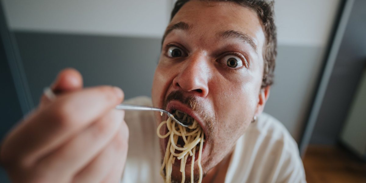 barbatii-mai-multe-calorii-shutter_Descopera.jpg - StiriAlese