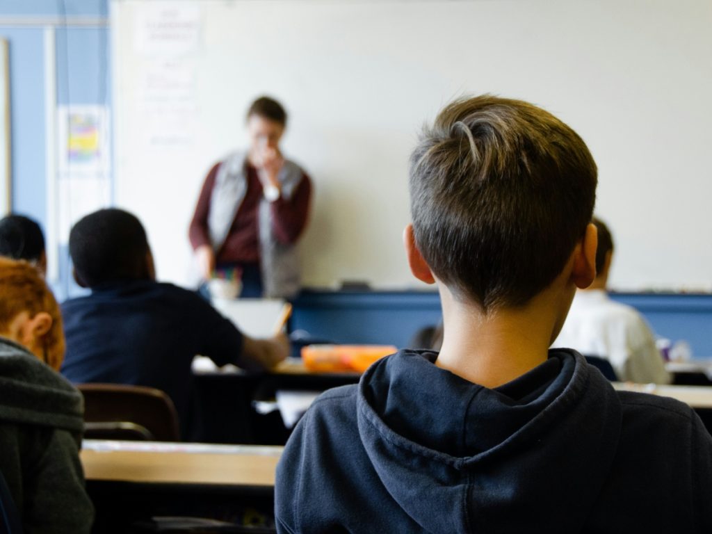 Profesor cu doctorate și vechime de peste 10 ani a pierdut aproape 60% din salariu în 2025-2026, după greva din 2023