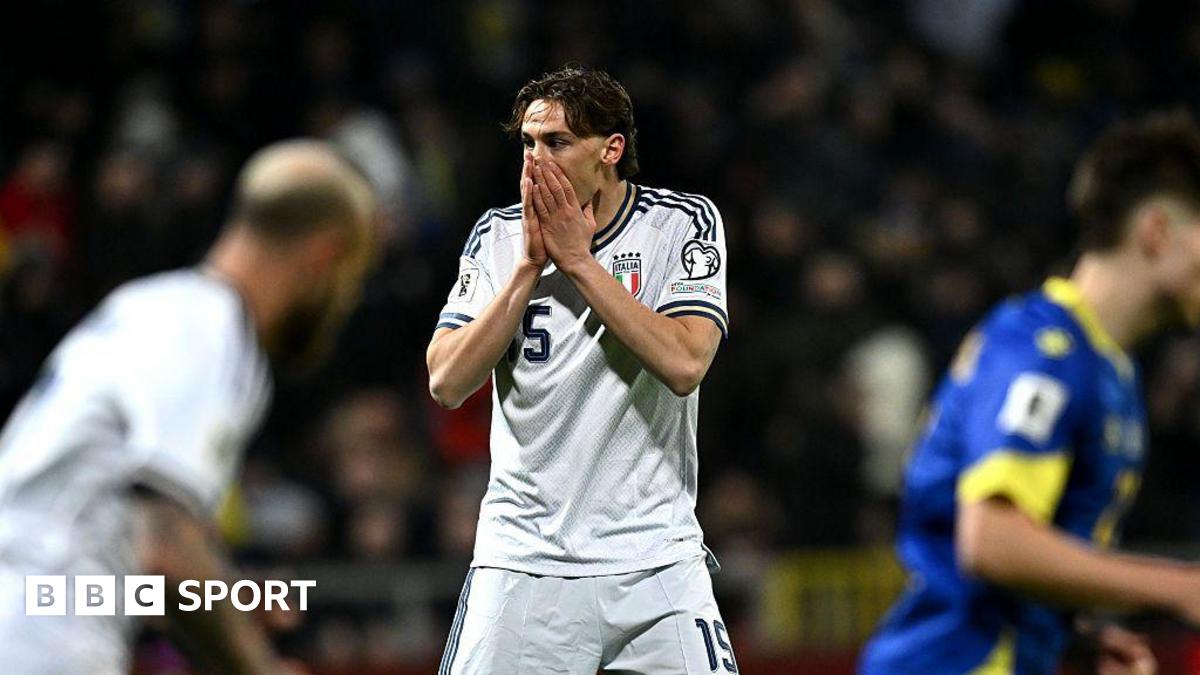 Italia, patru titluri mondiale, ratează pentru a treia oară consecutiv calificarea la Campionatul Mondial Italia nu va juca în ediția din acest an a Campionatului Mondial, după o înfrângere dramatică în penalty-uri împotriva Bosnia-Herzegovina, într-un meci de calificare extrem de tensionat