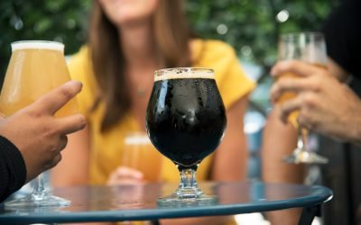 De ce alcoolul afectează mai grav femeile decât bărbații