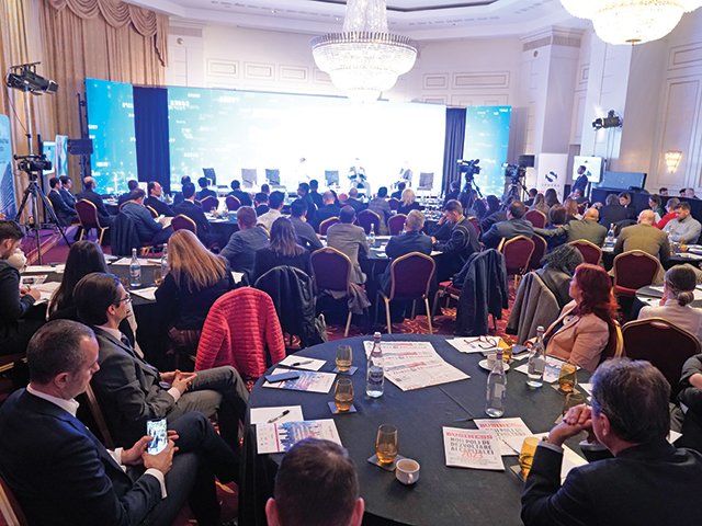 cadru-larg-1.jpg - StiriAlese