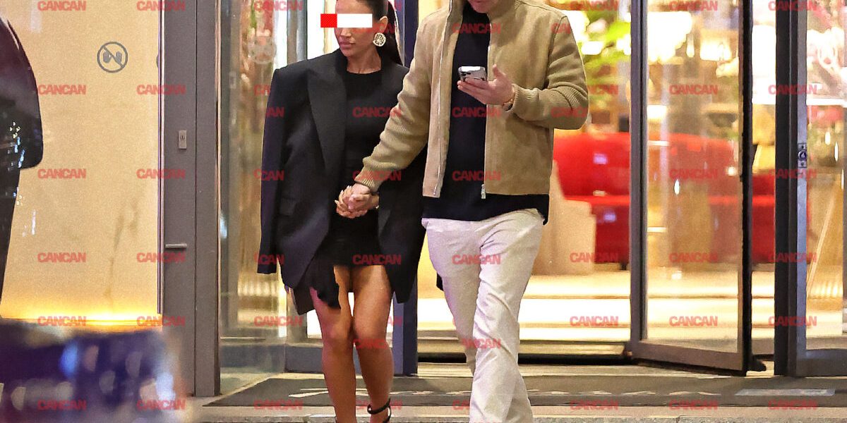 Internaționalul Bogdan Stancu, surprins alături de o prezentatoare TV în ipostaze incendiare