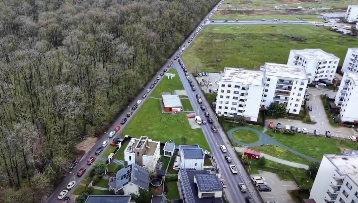 Camerele de recunoaștere a numerelor de înmatriculare, instalate pentru gestionarea accesului pe drumul forestier din Pădurea Băneasa, au fost furate în timpul nopții dintre duminică și luni, o acțiune pe care organizația locală Federația Greenfield Băneasa o califică drept un act de vandalism