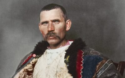 Povești de plecare din Transilvania spre visul american în primul deceniu al secolului XX În zorii secolului al XX-lea, în inima Transilvaniei, valul de emigranți către America a luat amploare, marcând începutul unei migrații masive ce avea să schimbe destine și să rescrie povești de viață