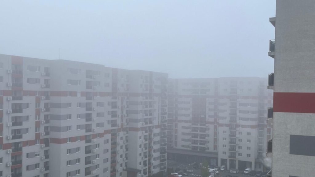 Meteorologia avertizează asupra condițiilor meteo nefavorabile în această dimineață în apropierea Bucureștiului, fiind emis un cod galben de ceață densă