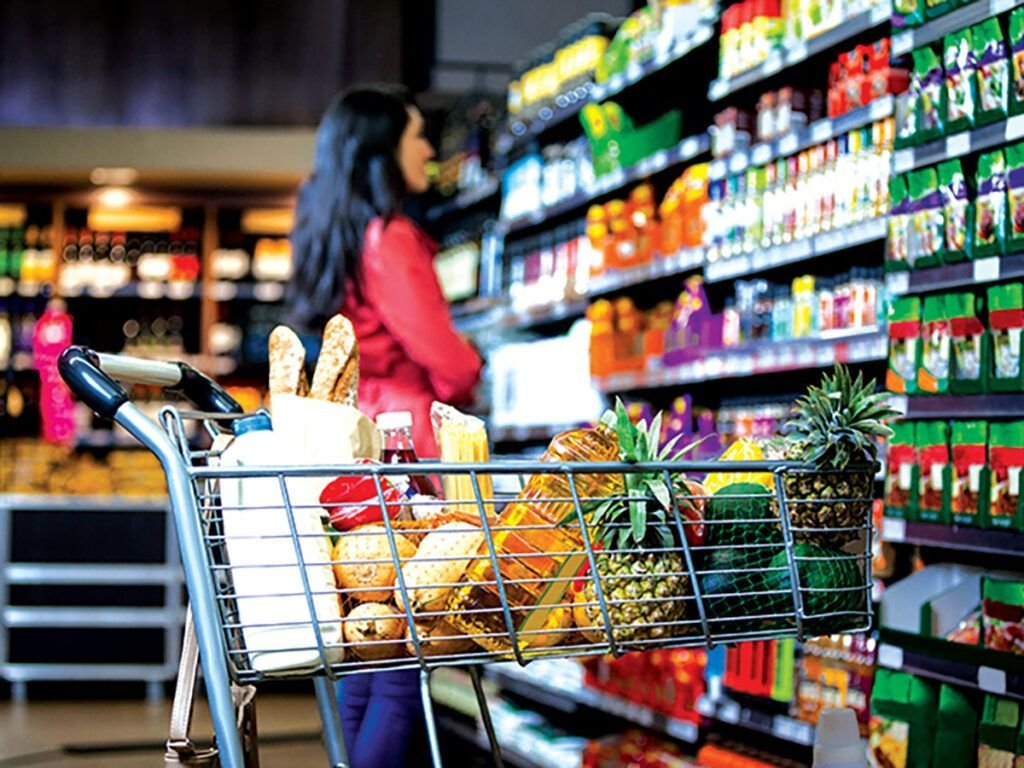 Pâini comercializate de Vel Pitar retrase de pe piață după descoperirea fragmentelor de plastic Un nou caz alarmant a zguduit industria alimentară din România, după ce compania Vel Pitar, unul dintre cei mai cunoscuți producători de panificație, a anunțat retragerea urgentă a două sortimente de pâine de pe piață