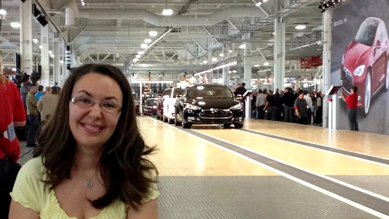 Tesla, unul dintre cei mai mari producători de vehicule electrice din lume, se află în mijlocul unui proces dificil, ce pune sub semnul întrebării reputația companiei și modul în care angajează forța de muncă în Statele Unite