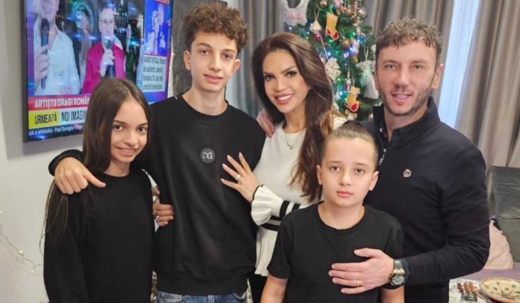 Cristina Spătar și Vicențiu Mocanu, despre relația lor: “Nu avem probleme în căsnicie” După zvonurile privind un posibil divorț, artista Cristina Spătar și soțul său, Vicențiu Mocanu, au ieșit public pentru a-și clarifica situația