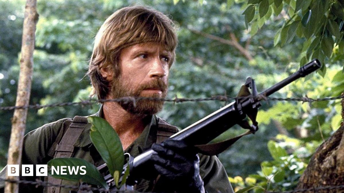Chuck Norris, una dintre cele mai emblematice figuri ale culturii pop și simbol al forței, a murit ieri dimineață, anunțul fiind făcut de familie pe contul oficial de Instagram