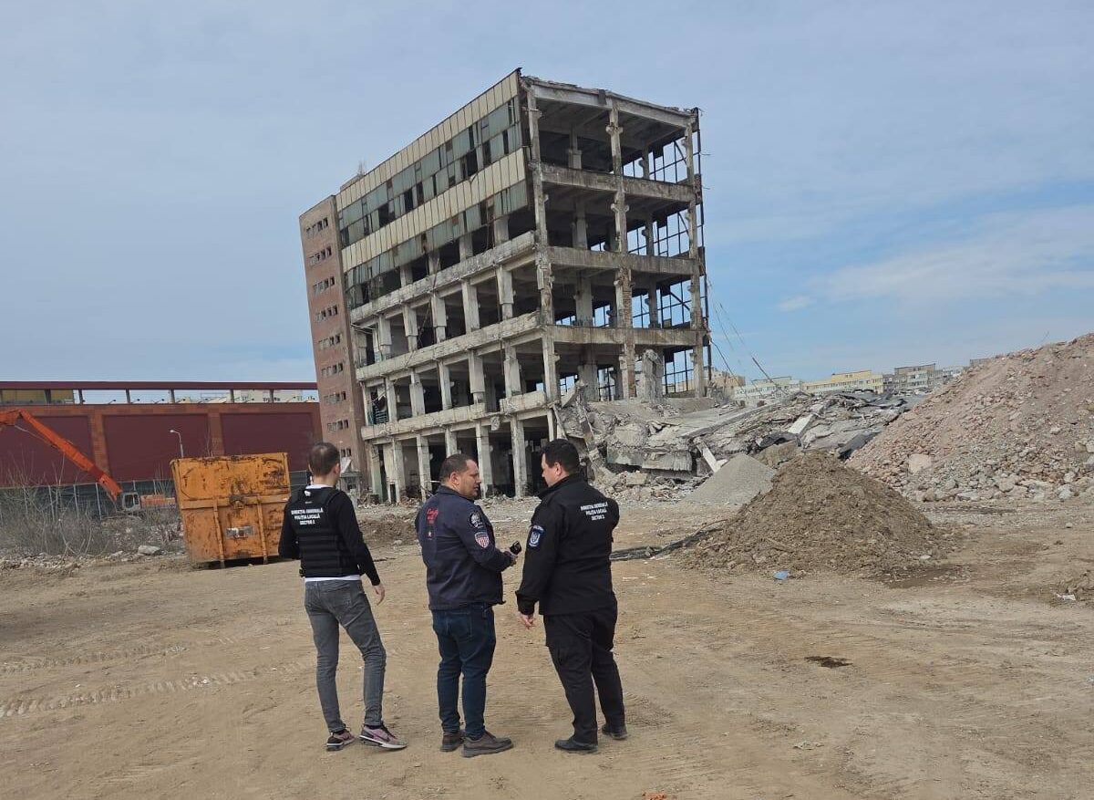 Demolarea ilegală a unei clădiri din Sectorul 2 aduce sancțiuni dure și controale sporite Un incident recent din Sectorul 2 al Capitalei scoate în evidență problemele legate de respectarea legii în domeniul construcțiilor și demolărilor