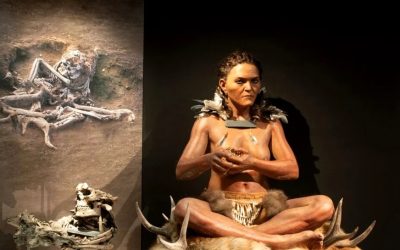 Descoperire arheologică: copil din Epoca de Piatră îngropat cu piele de căprioară și pene de ciocănitoare