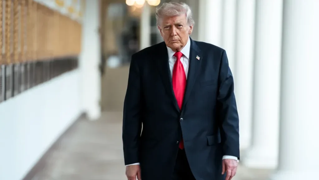 Donald Trump analizează posibilitatea unei intervenții terestre în Iran, o decizie care ar putea întoarce radical jocul geopolitic în Orientul Mijlociu, un scenariu de o intensitate rar întâlnită în politicile recente ale SUA