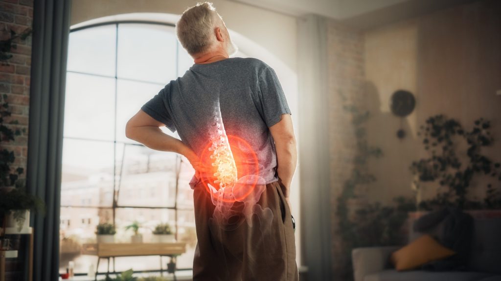 Durerea cronică de spate nu mai înseamnă doar disconfort la nivelul coloanei vertebrale
