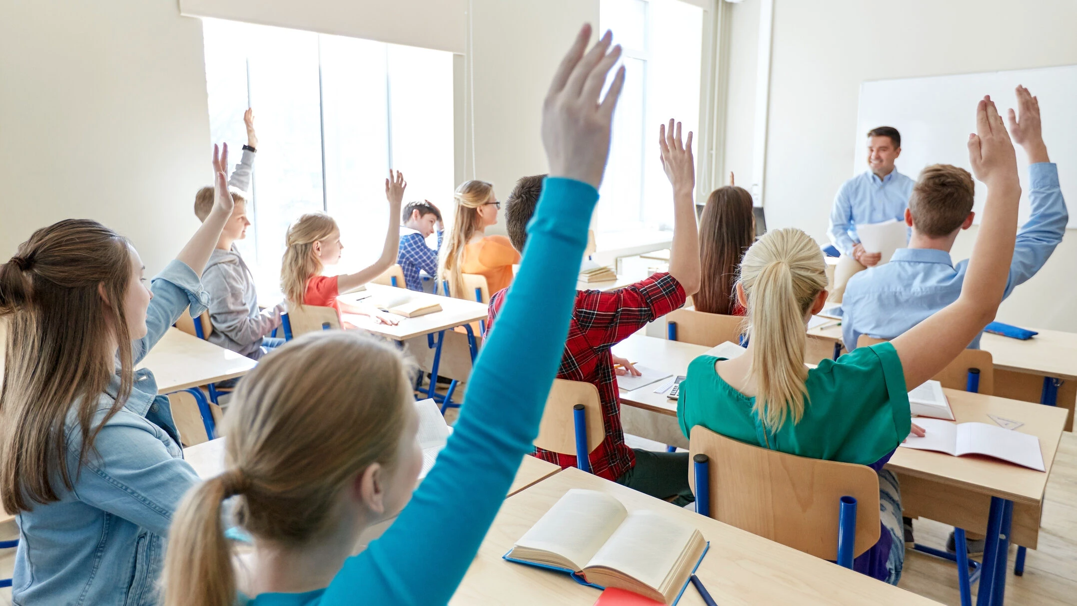 Ministrul Educației a lansat în consultare publică un proiect de ordin care prevede admiterea olimpicilor la liceu pentru anul școlar 2026–2027, introducând măsuri evidente pentru recunoașterea performanței și încurajarea excelenței în învățământul gimnazial