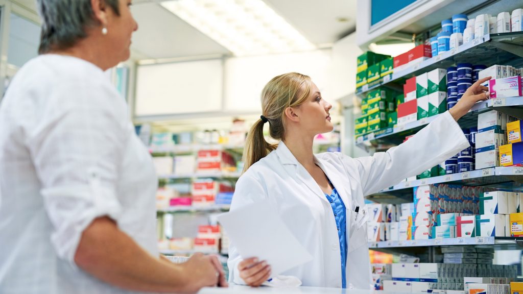 Creșterea prețurilor la medicamente devine o problemă tot mai acută pentru români, mai ales pentru pensionari, care se confruntă cu dificultăți financiare din cauza majorărilor succesive
