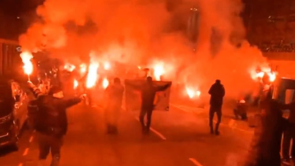 Galatasaray se pregătește pentru revanșa din UEFA Champions League, după ce a obținut o victorie dramatică în tur, în ciuda provocărilor legate de restricțiile impuse de UEFA