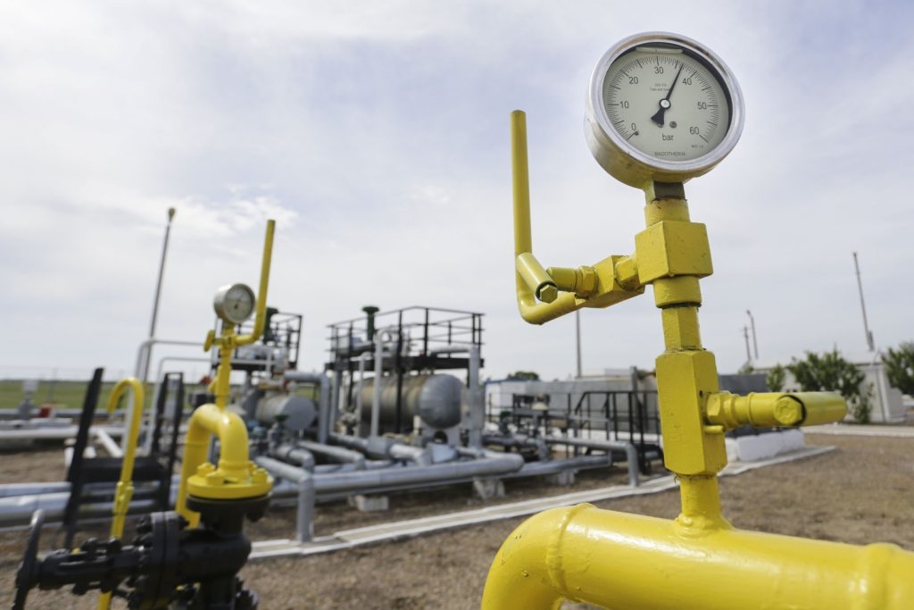 Comisia Europeană a aprobat o schemă de sprijin finanțată de România, de 150 de milioane de euro, destinată estimularii stocării energiei electrice, un pas important în direcția realizării obiectivelor pactului pentru o industrie curată