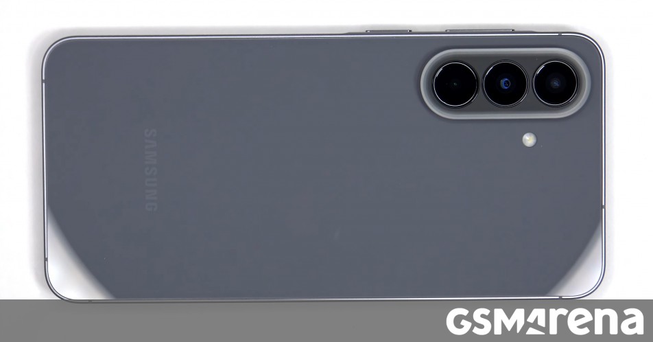 gsmarena_00.jpg - StiriAlese