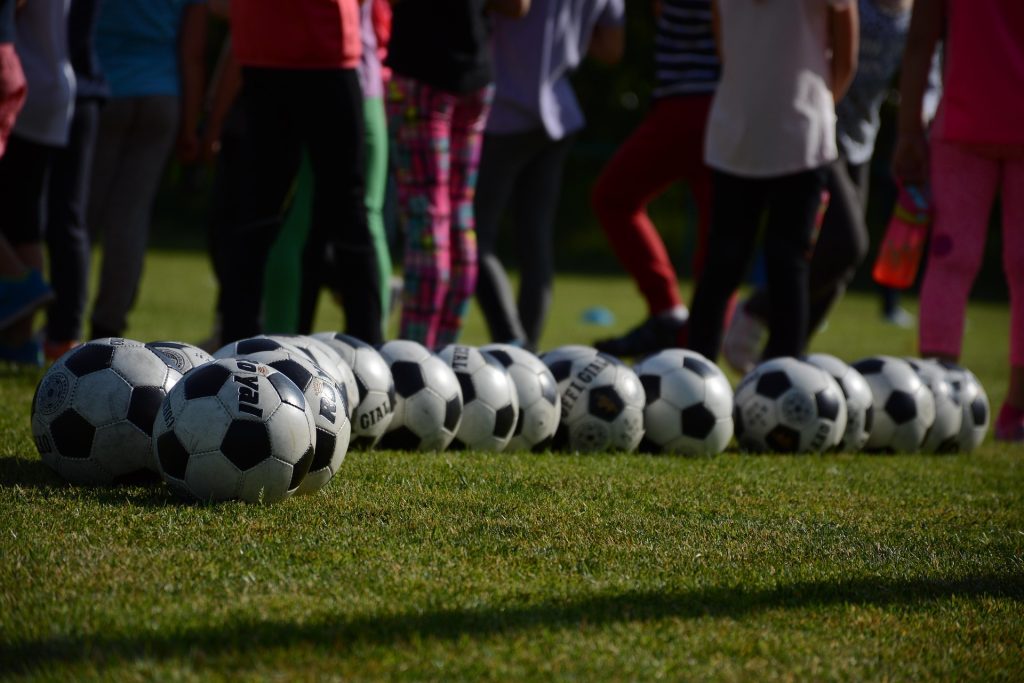 Tragedie în mediul școlar din județul Botoșani: elev de 14 ani și-a pierdut viața în timpul orei de sport O nouă tragedie a zguduit sistemul educațional din județul Botoșani, după ce un elev de numai 14 ani a decedat în timpul unei ore de educație fizică