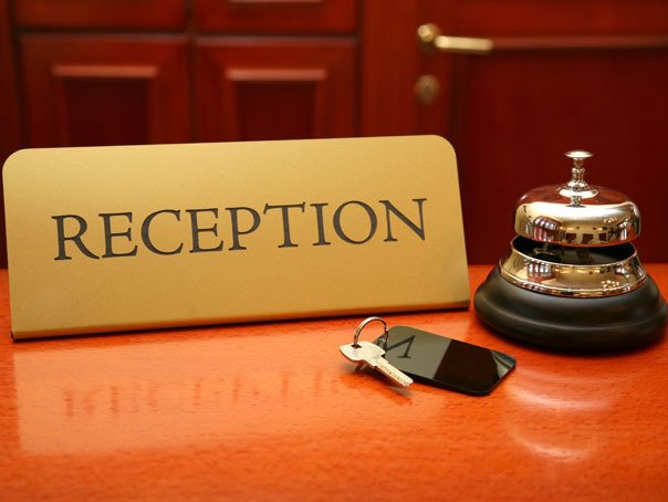 hotel-receptie-publimedia-shutterstock.jpg - StiriAlese
