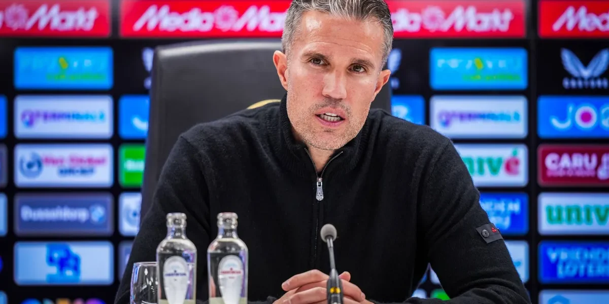 Van Persie simte presiunea concurenței: „Poate joc mai puțin, dar câștig”