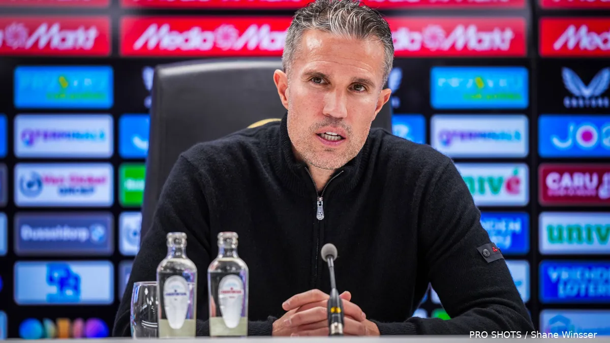 Van Persie simte presiunea concurenței: „Poate joc mai puțin, dar câștig”