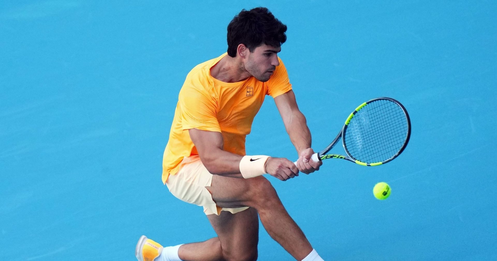 Reacție tensionată pe teren pentru Carlos Alcaraz în meciul din Miami împotriva lui Sebastian Korda Carlos Alcaraz a avut o evoluție emoțională dificilă în cadrul meciului din cadrul turneului Masters 1.000 de Miami, unde a fost eliminat după o luptă intensă în trei seturi