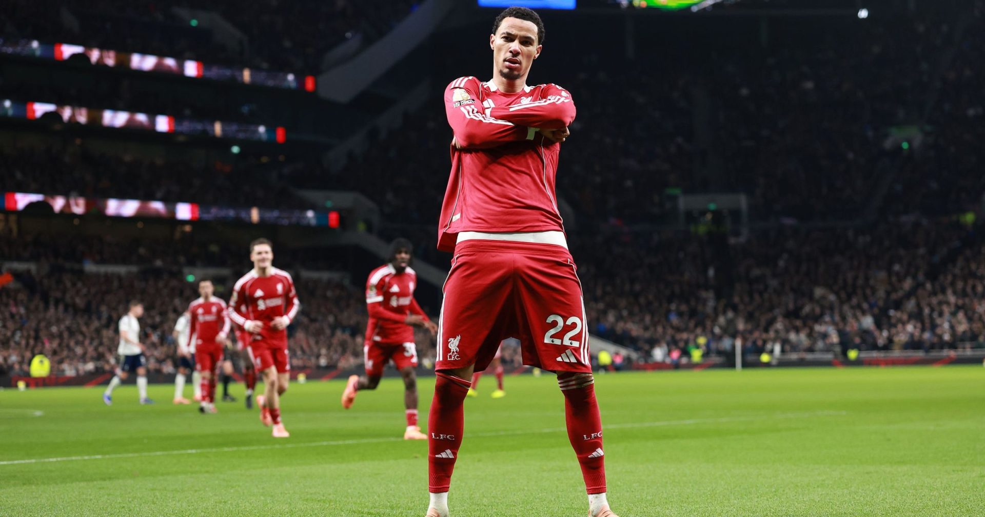 Liverpool primește duminică, de la ora 18.30, vizita celor de la Tottenham Hotspur pe stadionul Anfield, într-un meci care promite multă ambianță și tensionare în clasament