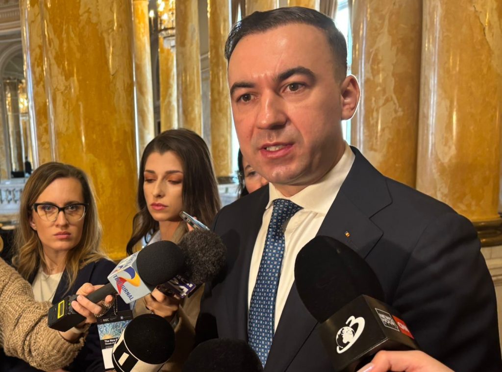 Guvernul analizează mai multe măsuri pentru a tempera scumpirile la carburanți, în contextul creșterii galopante a prețurilor internaționale Situația prețurilor carburanților din România devine tot mai dificilă în ultimele zile, pe fondul unui fond internațional tensionat