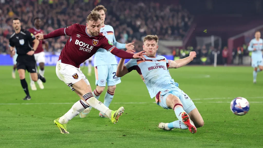 Dezastru tehnic pentru suporterii fotbalului britanic: aplicația Discovery+ a lăsat fanii în întuneric în timpul meciului West Ham – Brentford Spectatorii au avut parte de o experiență frustrantă în timpul meciului decisiv din turul cincimilor FA Cup, când, în timpul prelungirilor, transmisiunea online a fost întreruptă violent de defecțiuni tehnice ale aplicației Discovery+