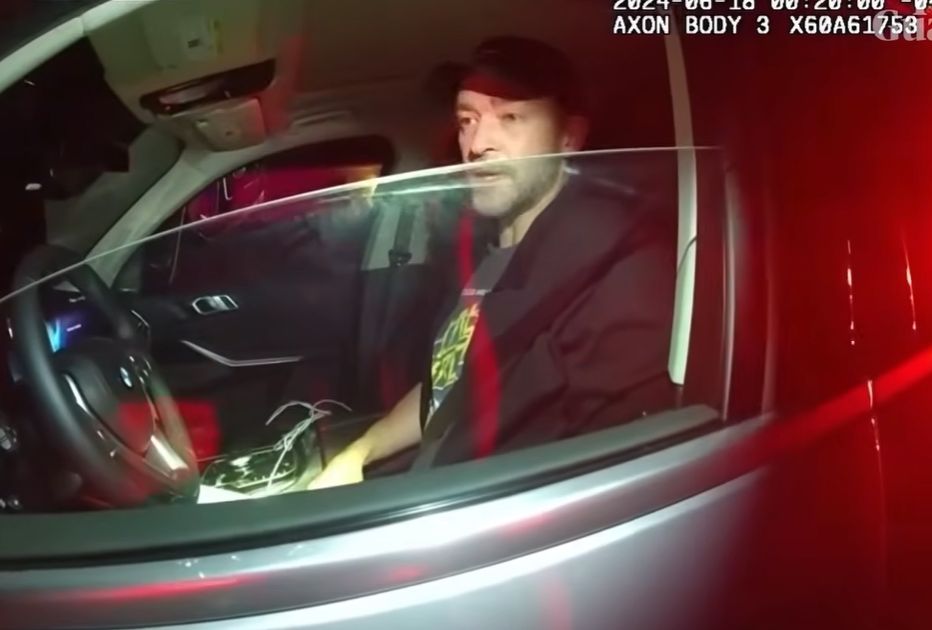 Publicare surprinzătoare înregistrări din noaptea arestării lui Justin Timberlake în New York Poliția din New York a făcut publice recent înregistrările video din noaptea arestării lui Justin Timberlake, ignorând încercările repetate ale starului american de a păstra clandestine imaginile