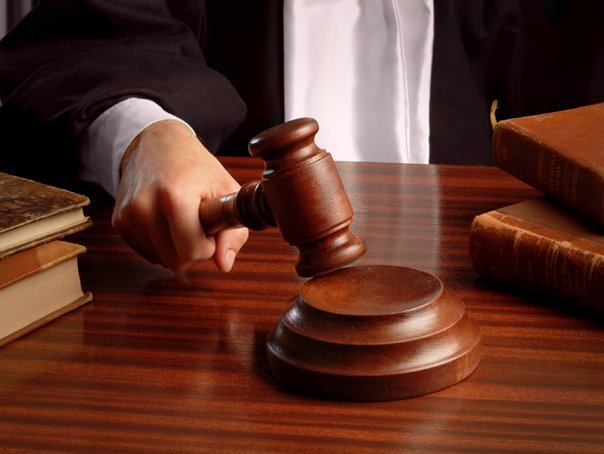 Judecătoria Fetești condamnă agresorul medicului din spitalul din Fetești la peste doi ani de închisoare, după incidentul din 2022 Un caz emblematic pentru problema persistenta a violenței împotriva personalului medical a fost soluționat joi în instanța din Fetești