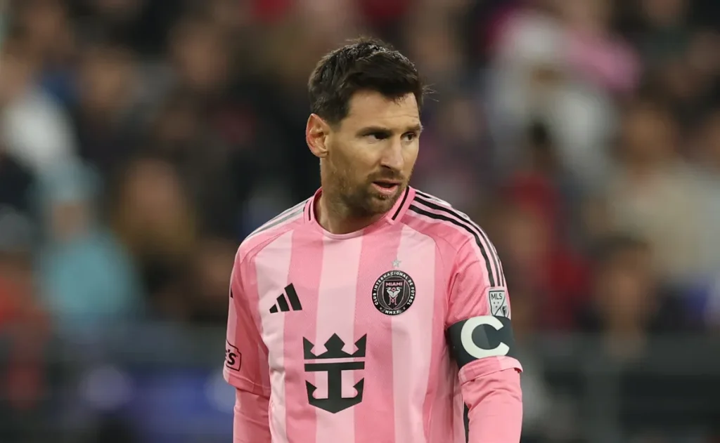Inter Miami a câștigat în mod surprinzător meciul din MLS împotriva echipei DC United, scor 2-1, datorită unei performanțe excelente a lui Lionel Messi, care a marcat un gol de excepție