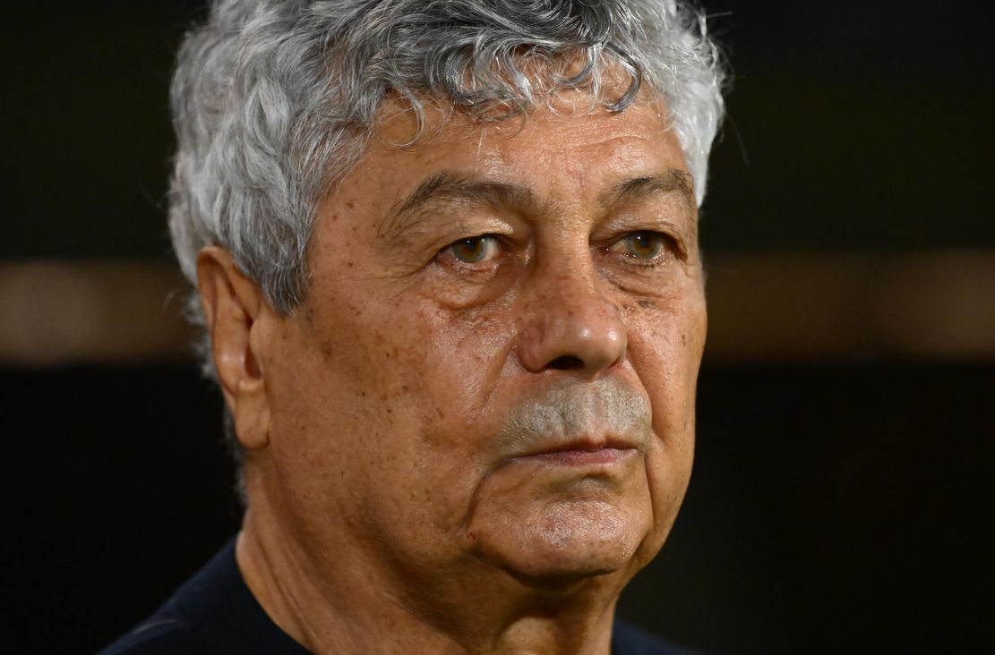 Mircea Lucescu, antrenorul naționalei de fotbal a României, a fost internat duminică la Spitalul Universitar de Urgență din București, după ce i s-a făcut rău înaintea antrenamentului echipei naționale