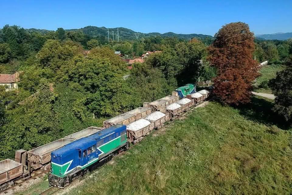 Mocănița din Vâlcea, simbol al istoriei feroviare și al tradiției locale, ar putea fi reactivată în scop turistic, oferind o experiență unică vizitatorilor care doresc să descopere frumusețea naturală a zonei și patrimoniul industrial al regiunii