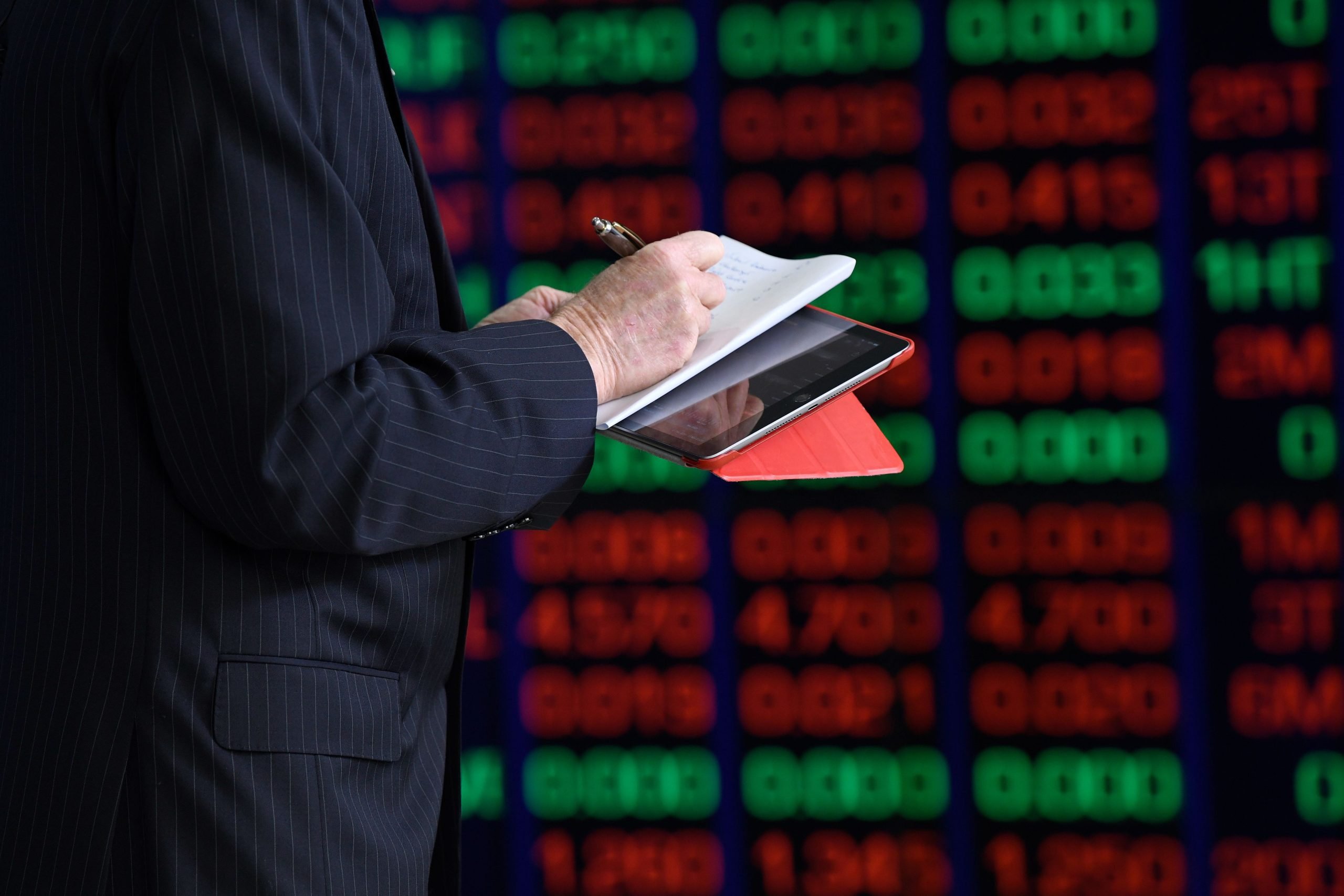 Bursa de la București înregistrează o creștere de 1,6% la debutul sesiunii de tranzacționare, în contrast clar cu tendința negativă de la toate principalele piețe vest-europene