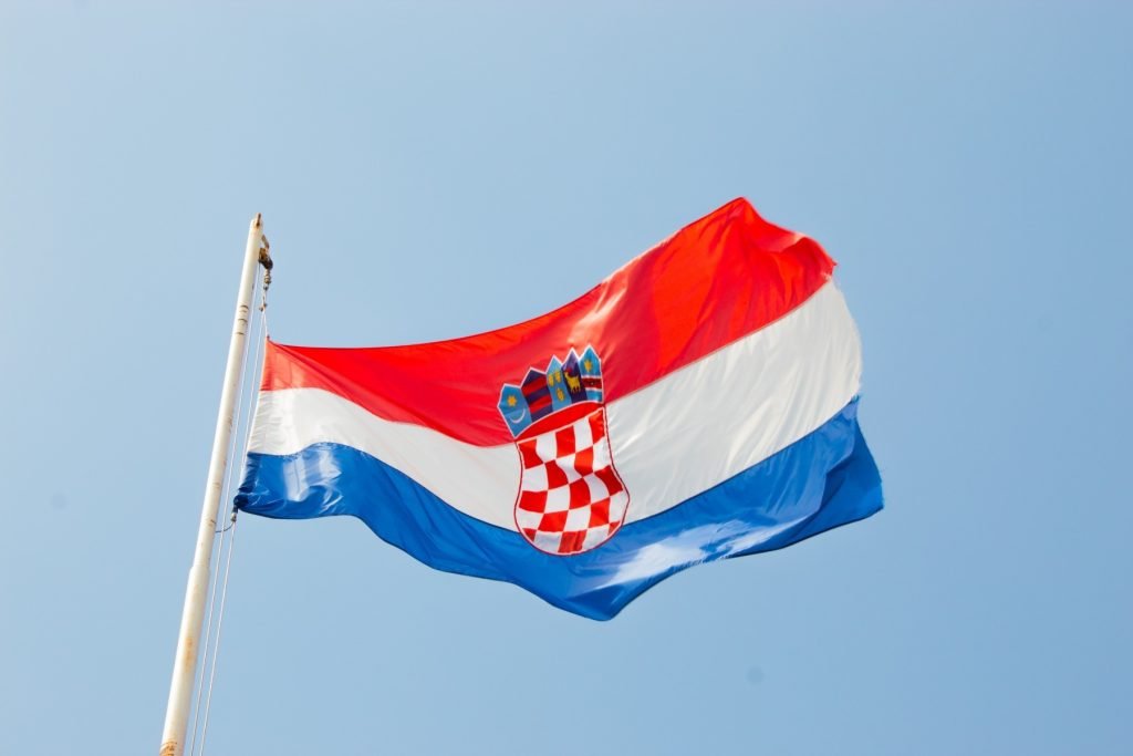 Croația reinstituie serviciul militar obligatoriu, o măsură care marchează o revenire semnificativă după mai bine de un deceniu și jumătate de la abolirea acestuia