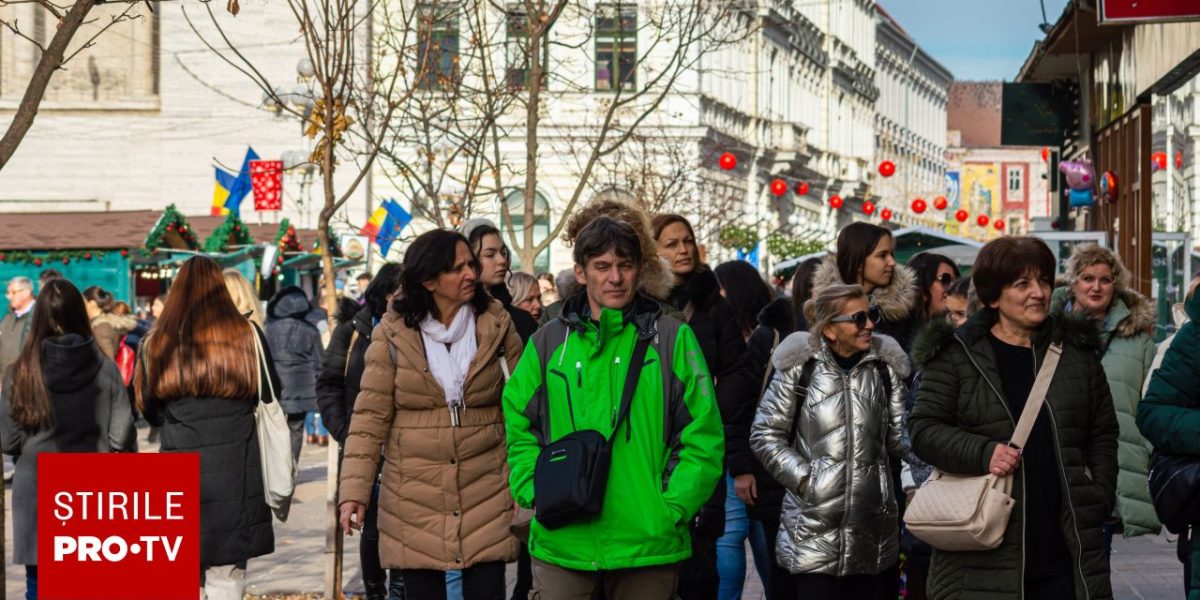 oameni-pe-strada-shutterstockk.jpg - StiriAlese