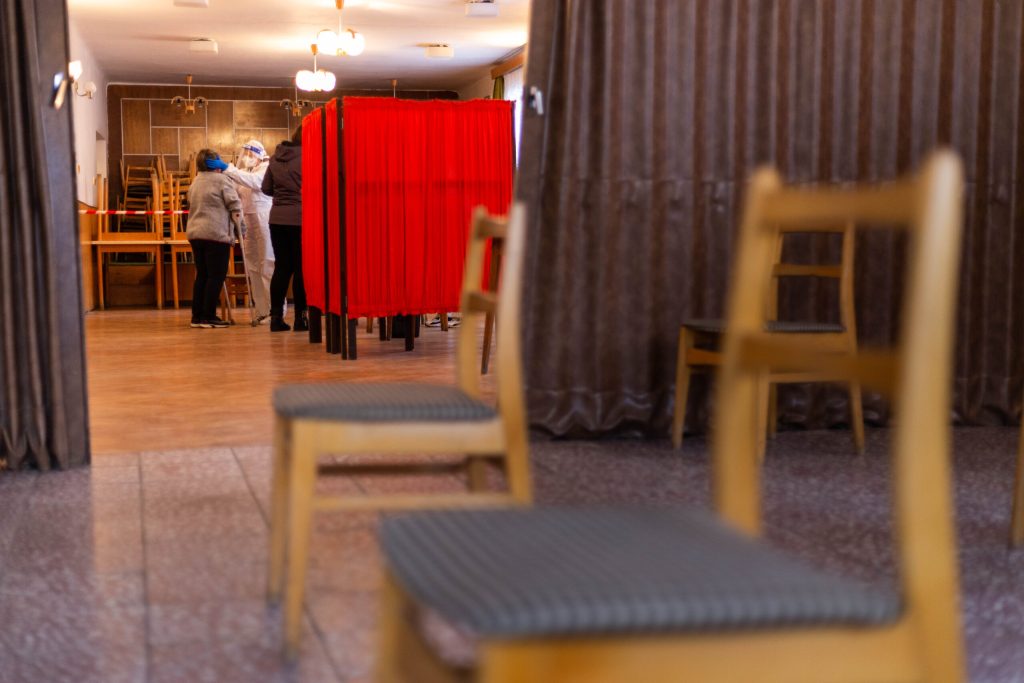 Greu de descompus: peste 150 de cadavre COVID-19 din Kavala rămân aproape intacte după cinci ani Autoritățile din Kavala, oraș situat în nordul Greciei, trebuie să ia măsuri neașteptate și dificil de gestionat în cimitirul local