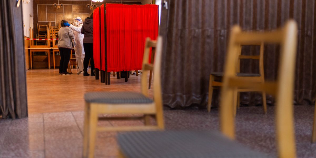 pandemie-covid-shutter_Descopera-scaled.jpg - StiriAlese