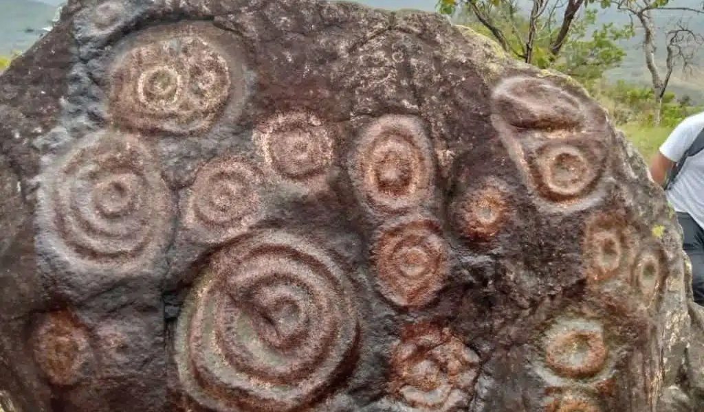 petroglif.jpg - StiriAlese